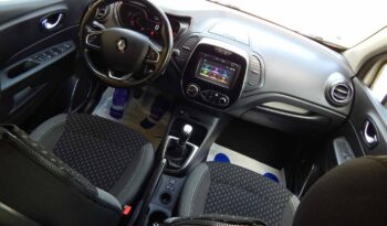 Auta miejskie RENAULT Captur  2018 Benzyna Manualna FWD (przód) Beżowy 5 5 Niemcy Metalik full