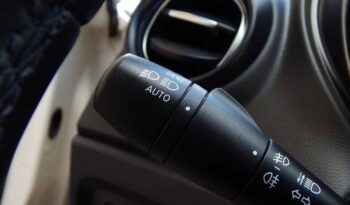 Auta miejskie RENAULT Captur  2018 Benzyna Manualna FWD (przód) Beżowy 5 5 Niemcy Metalik full