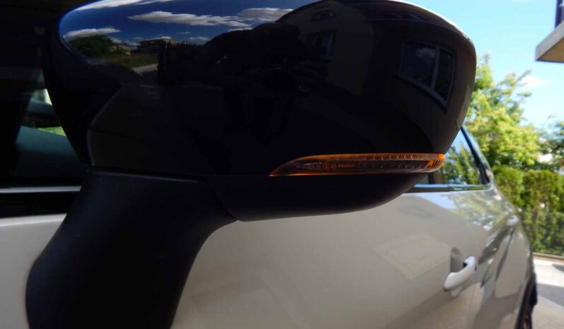 Auta miejskie RENAULT Captur  2018 Benzyna Manualna FWD (przód) Beżowy 5 5 Niemcy Metalik full