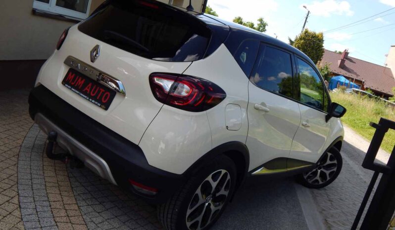 Auta miejskie RENAULT Captur  2018 Benzyna Manualna FWD (przód) Beżowy 5 5 Niemcy Metalik full
