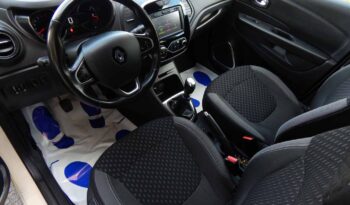 Auta miejskie RENAULT Captur  2018 Benzyna Manualna FWD (przód) Beżowy 5 5 Niemcy Metalik full
