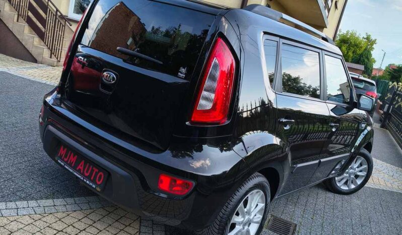 Auta miejskie KIA Soul  2013 Benzyna Manualna FWD (przód) Czarny 5 5 Niemcy Metalik full