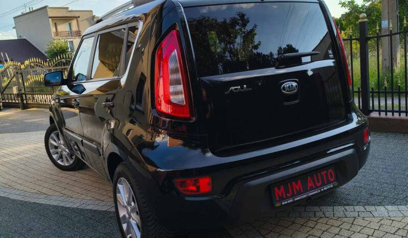 Auta miejskie KIA Soul  2013 Benzyna Manualna FWD (przód) Czarny 5 5 Niemcy Metalik full