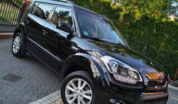 Auta miejskie KIA Soul  2013 Benzyna Manualna FWD (przód) Czarny 5 5 Niemcy Metalik full