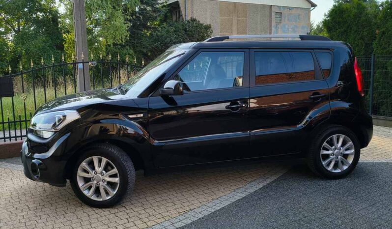 Auta miejskie KIA Soul  2013 Benzyna Manualna FWD (przód) Czarny 5 5 Niemcy Metalik full