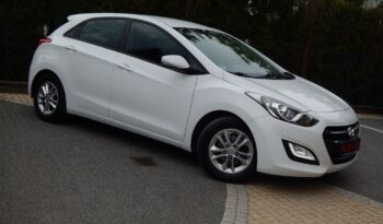 Kompakt HYUNDAI I30  2015 Benzyna Manualna FWD (przód) Biały 5 5 Niemcy Metalik full