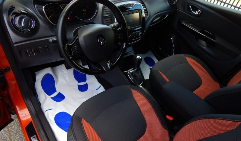 Auta miejskie RENAULT Captur  2013 Benzyna Automatyczna FWD (przód) Inny kolor 5 5 Niemcy Metalik full