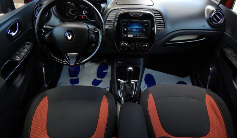Auta miejskie RENAULT Captur  2013 Benzyna Automatyczna FWD (przód) Inny kolor 5 5 Niemcy Metalik full