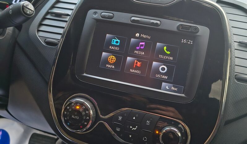 Auta miejskie RENAULT Captur  2013 Benzyna Automatyczna FWD (przód) Inny kolor 5 5 Niemcy Metalik full