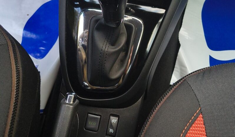 Auta miejskie RENAULT Captur  2013 Benzyna Automatyczna FWD (przód) Inny kolor 5 5 Niemcy Metalik full