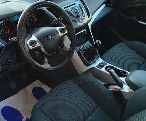 12 miesięcy pisemnej Gwarancji. Bardzo Zadbany.Bogate wyposażenie.Koła Lato-Zima full