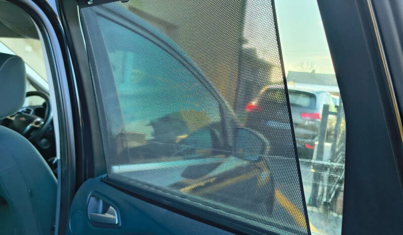 12 miesięcy pisemnej Gwarancji. Bardzo Zadbany.Bogate wyposażenie.Koła Lato-Zima full