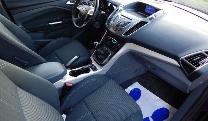 12 miesięcy pisemnej Gwarancji. Bardzo Zadbany.Bogate wyposażenie.Koła Lato-Zima full