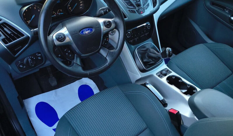 12 miesięcy pisemnej Gwarancji. Bardzo Zadbany.Bogate wyposażenie.Koła Lato-Zima full